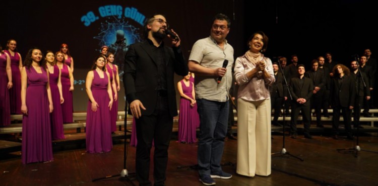 39. GENÇ GÜNLER BOĞAZİÇİ GENÇLİK KOROSU’NUN KONSERİYLE BAŞLADI