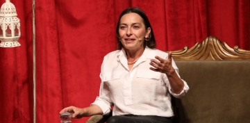 AYA BİNGL: MESLEĞİMİ KONFORLU BİR ŞEKİLDE YAPMAK İSTİYORUM 