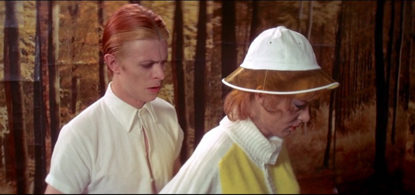 PERA M�ZESݒNDEN YEN� F�LM PROGRAMI: G�R�NMEZ BA�LAR