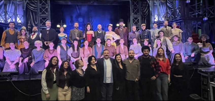 JEKYLL VE HYDE 6 MART�TA PR�M�YER YAPIYOR